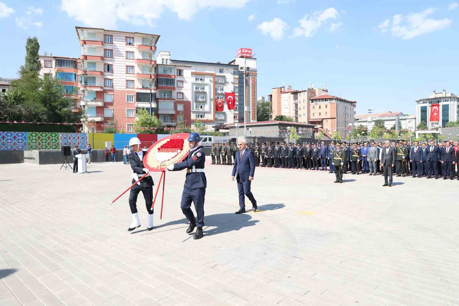 Muş’ta 30 Ağustos Zafer Bayramı törenle kutlandı
