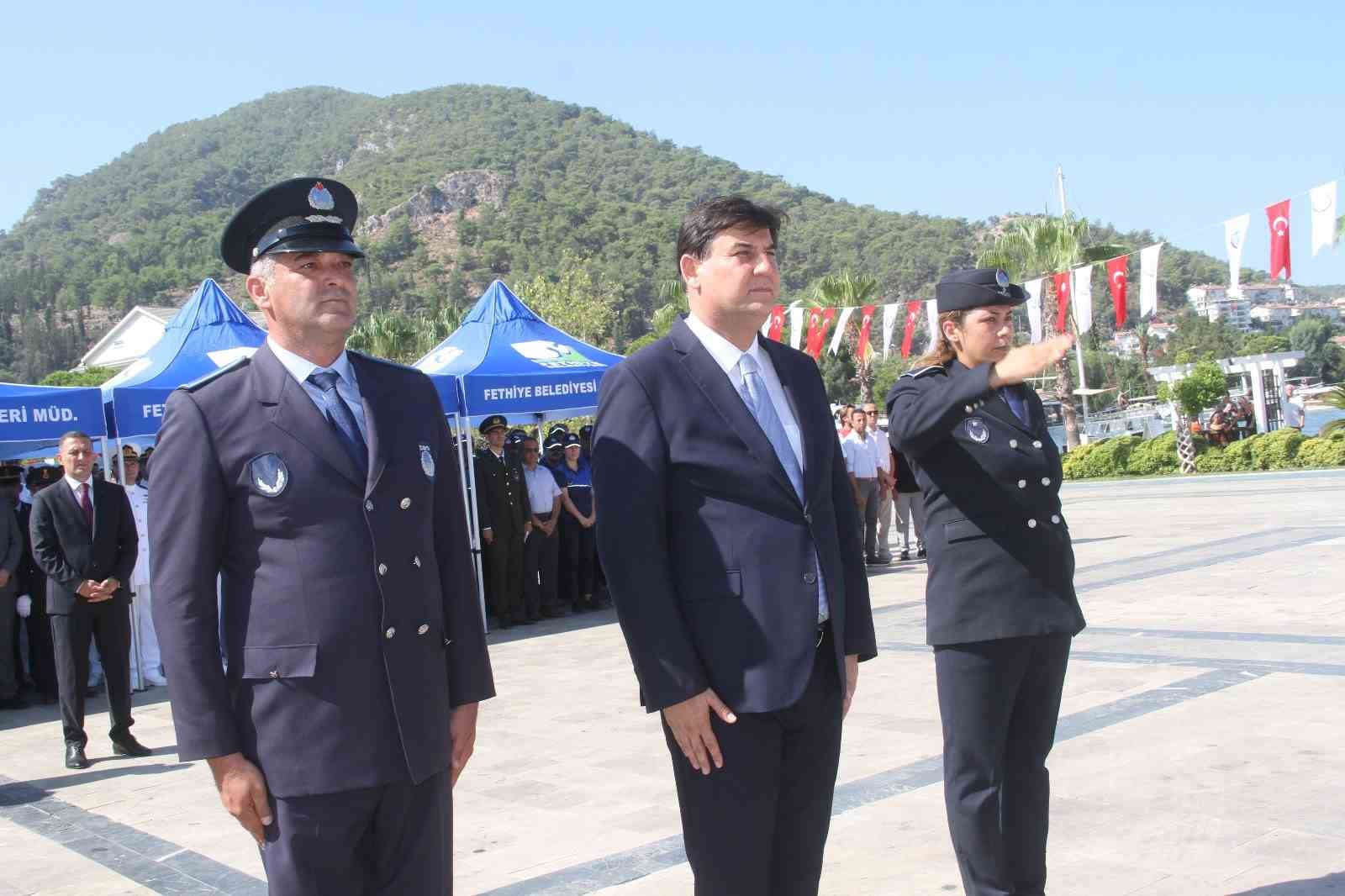 Fethiye’de Zafer Bayramı’nın 102. yılı törenlerle kutlandı
