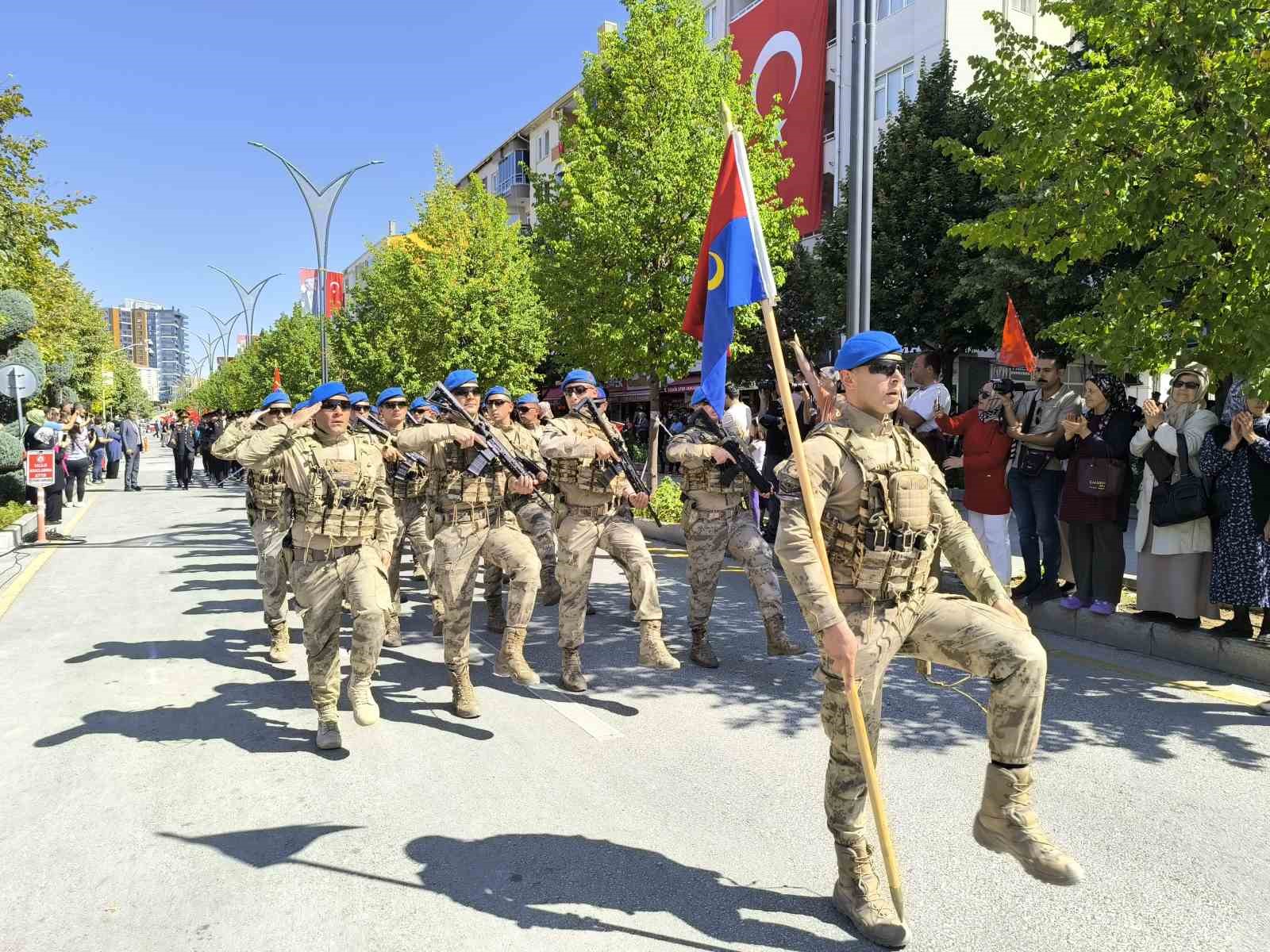 30 Ağustos Zafer Bayramı kutlamalarında Jandarma gösterisi beğeni topladı
