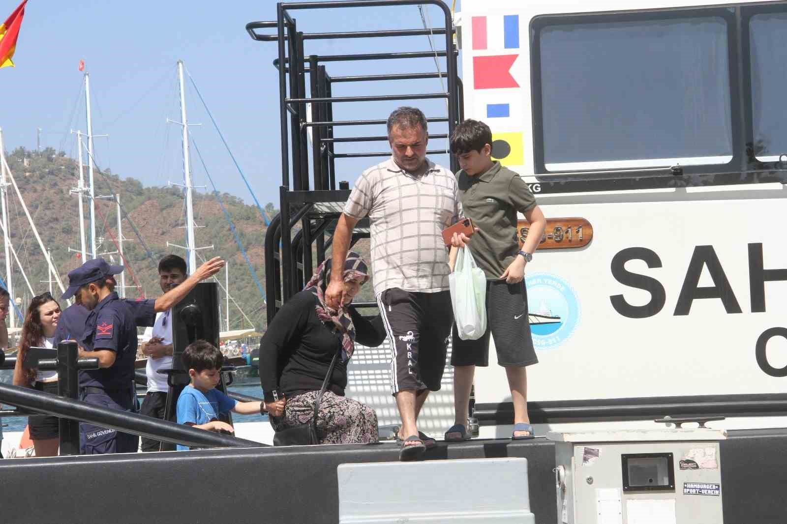 Fethiye’de Sahil Güvenlik Botu ziyaretçilerini ağırladı
