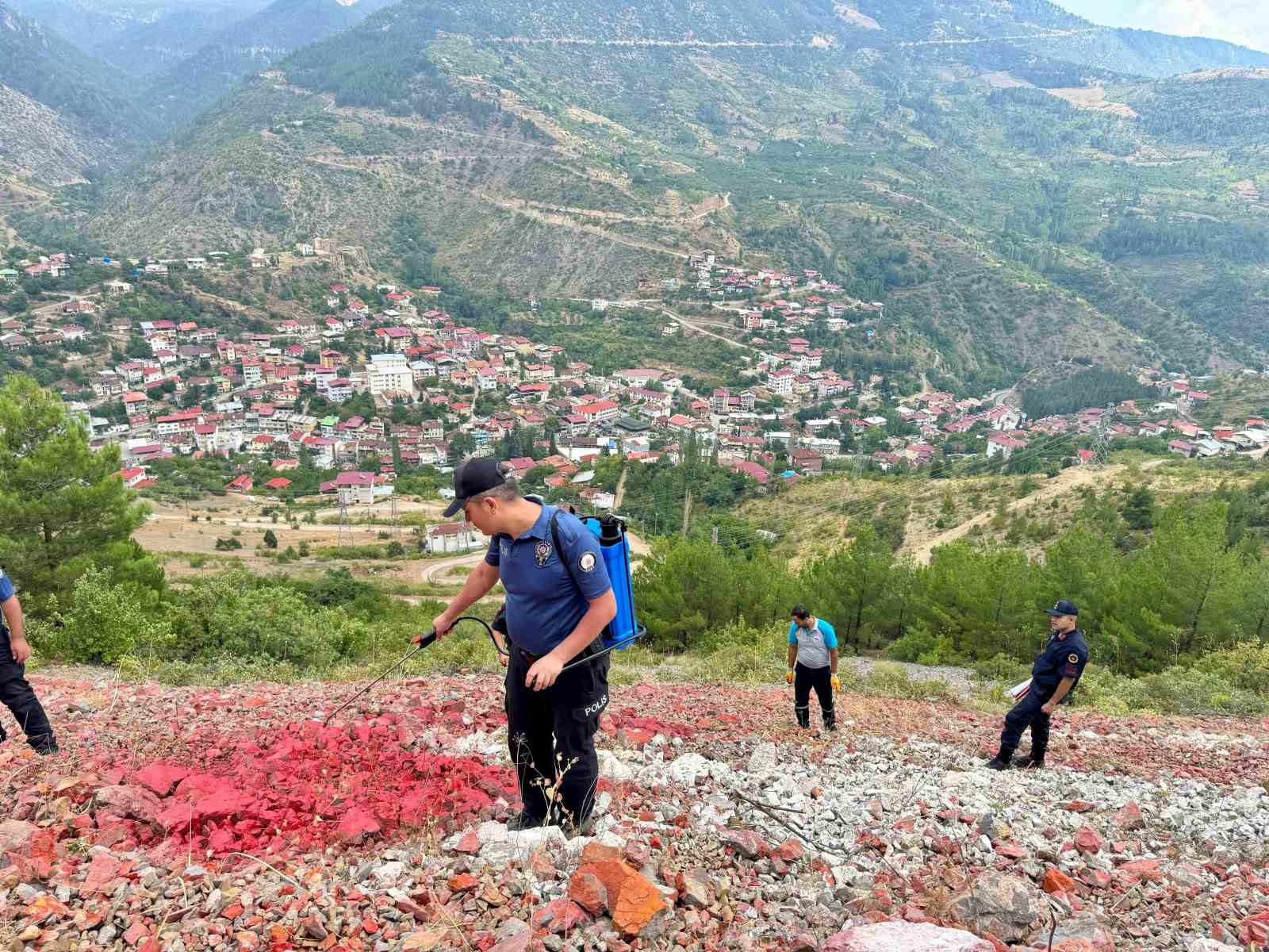 Saimbeyli’de ki dev Türk Bayrağı yeniden ihtişamına kavuştu
