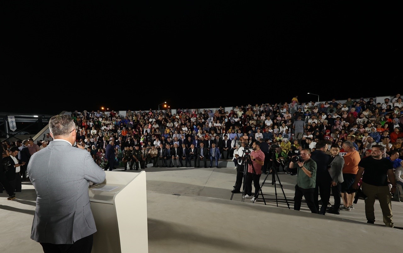 15 Temmuz Camili-Karaman Kapalı Pazar Yeri ve Etkinlik Sahnesi coşkuyla açıldı
