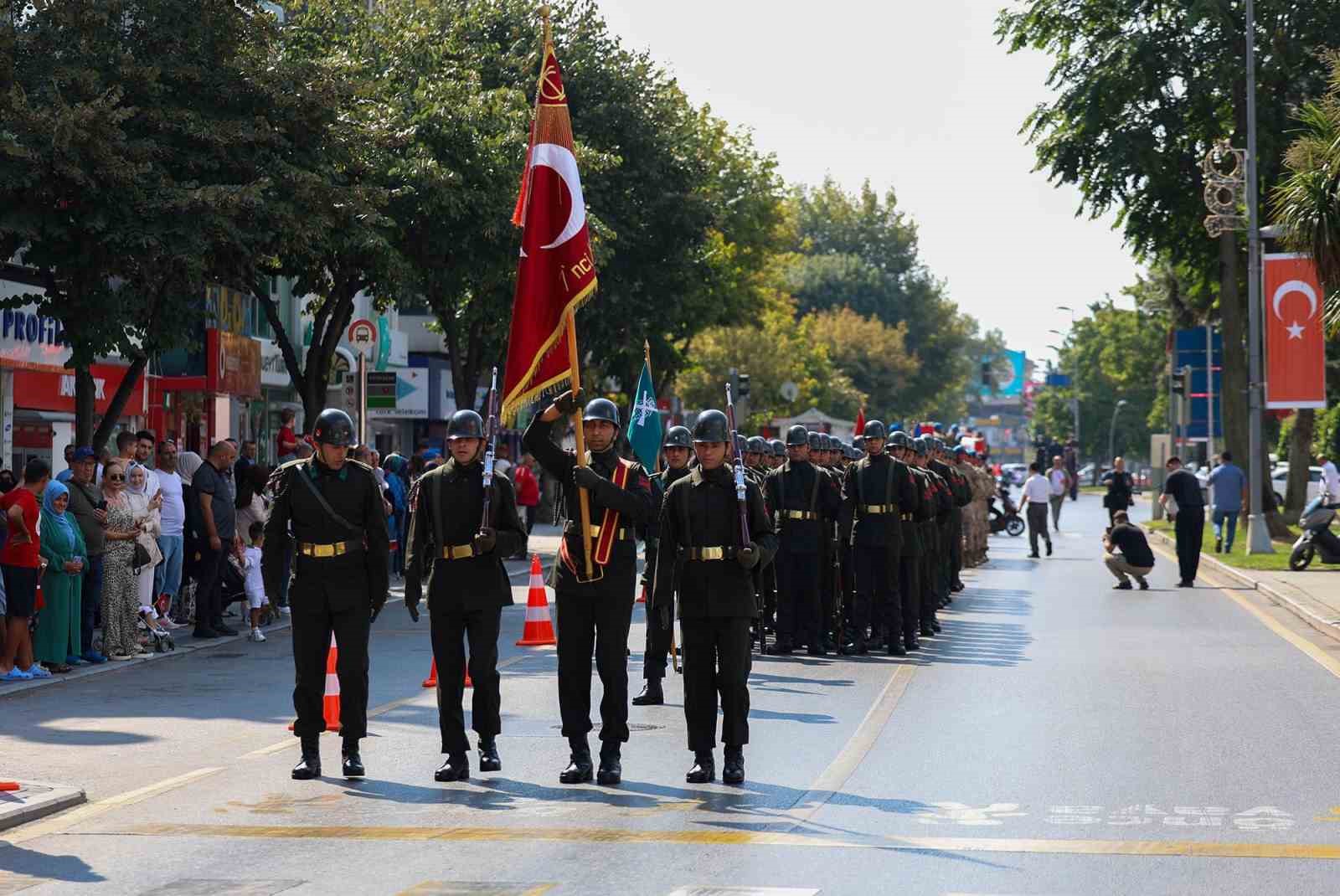 Başkan Alemdar Sakaryalıların bayram coşkusuna ortak oldu: “Onların vatan sevgisi hiçbir zaman sınır tanımadı”
