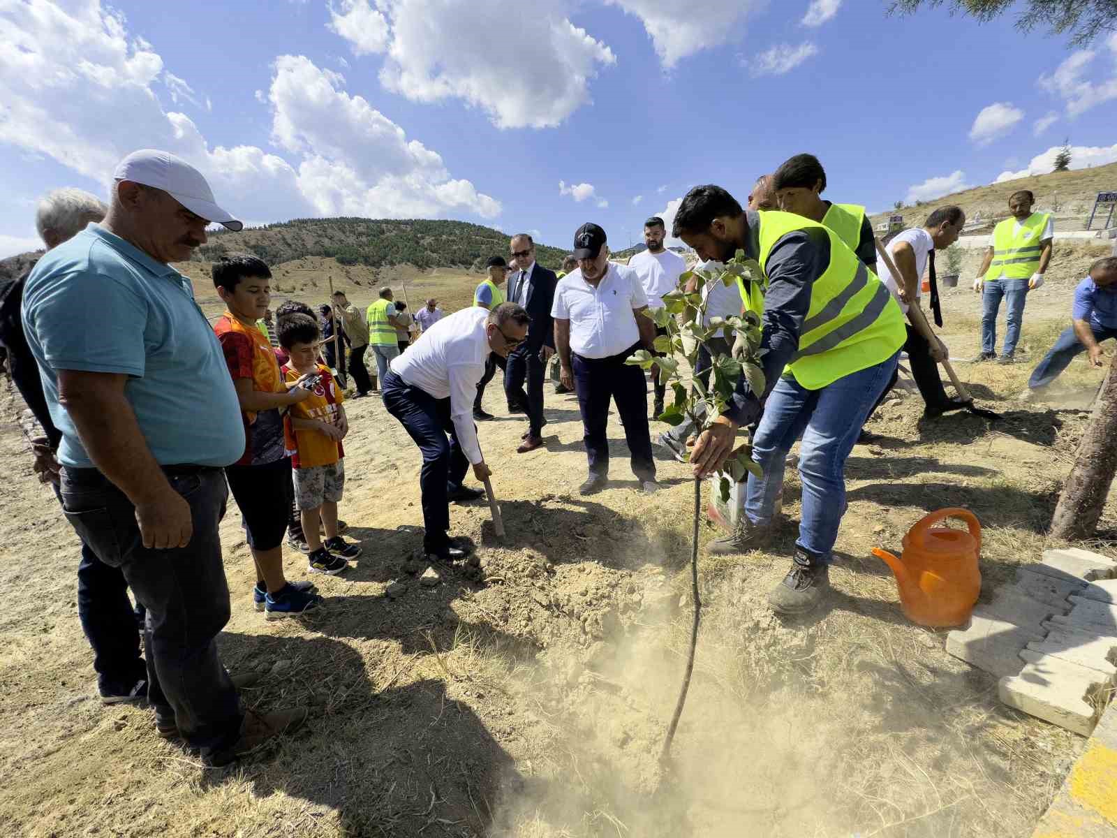 Büyük zaferin 102’inci yılı, 102 fidanla taçlandı
