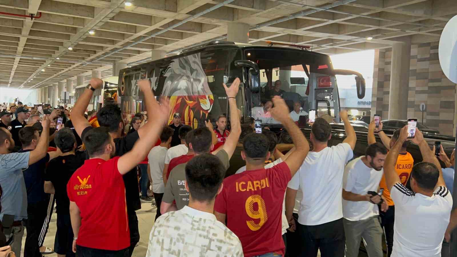 Galatasaray, Adana’ya geldi
