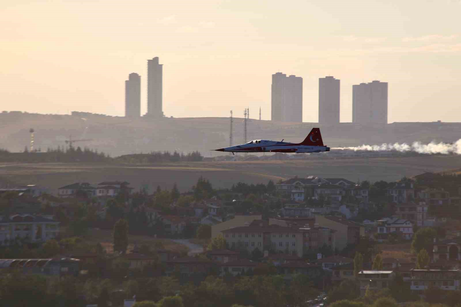 Türk Yıldızları Başkent’te nefes kesti
