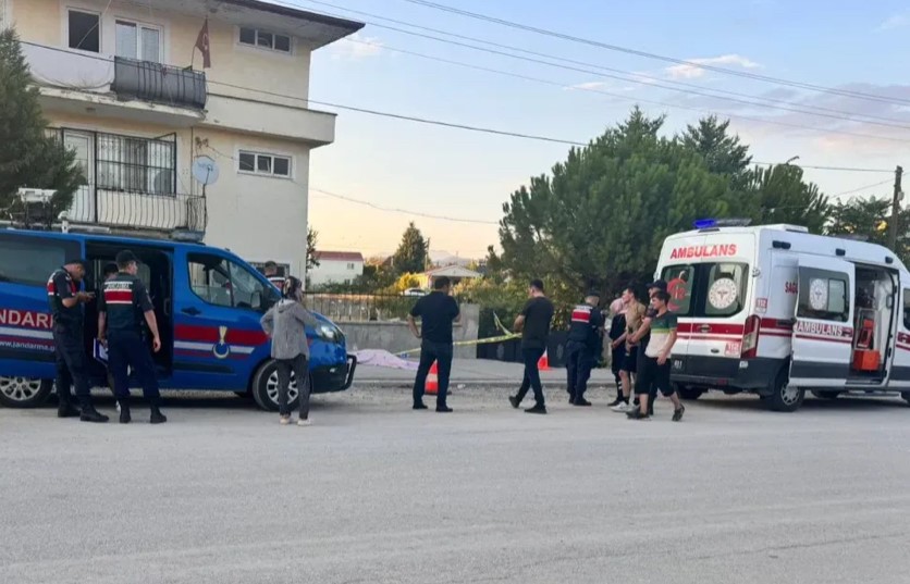 Denizli’de bıçaklı kavga; 1 ölü
