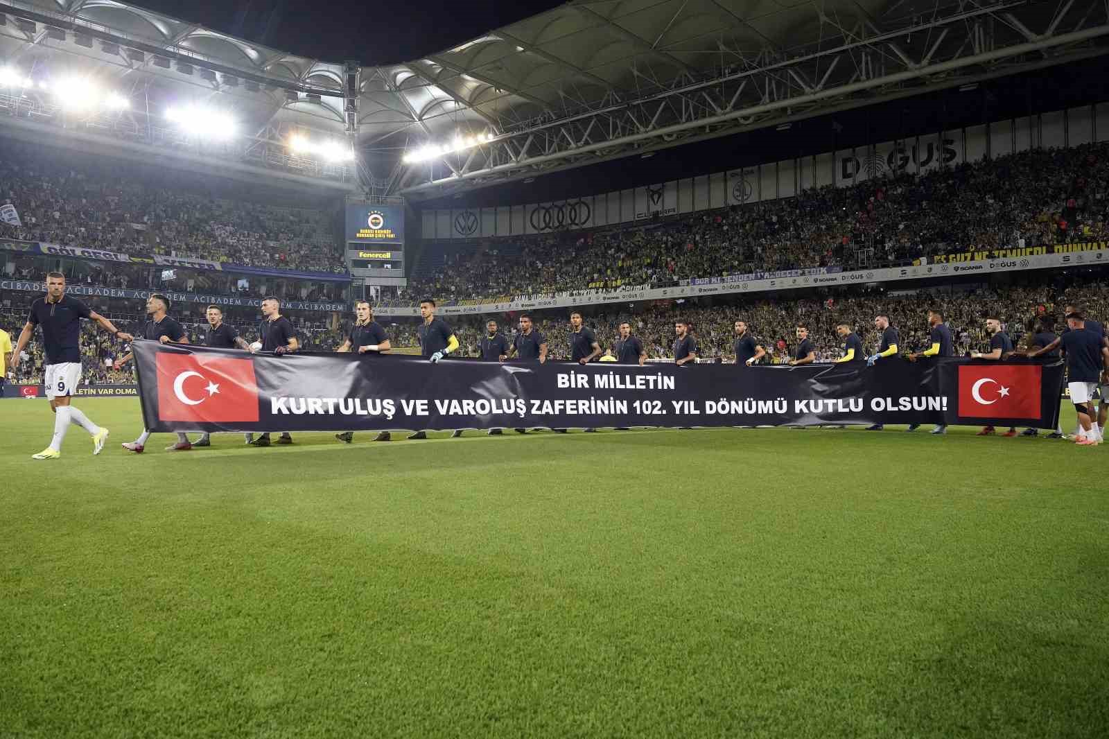 Trendyol Süper Lig: Fenerbahçe: 0 - Alanyaspor: 0 (Maç devam ediyor)
