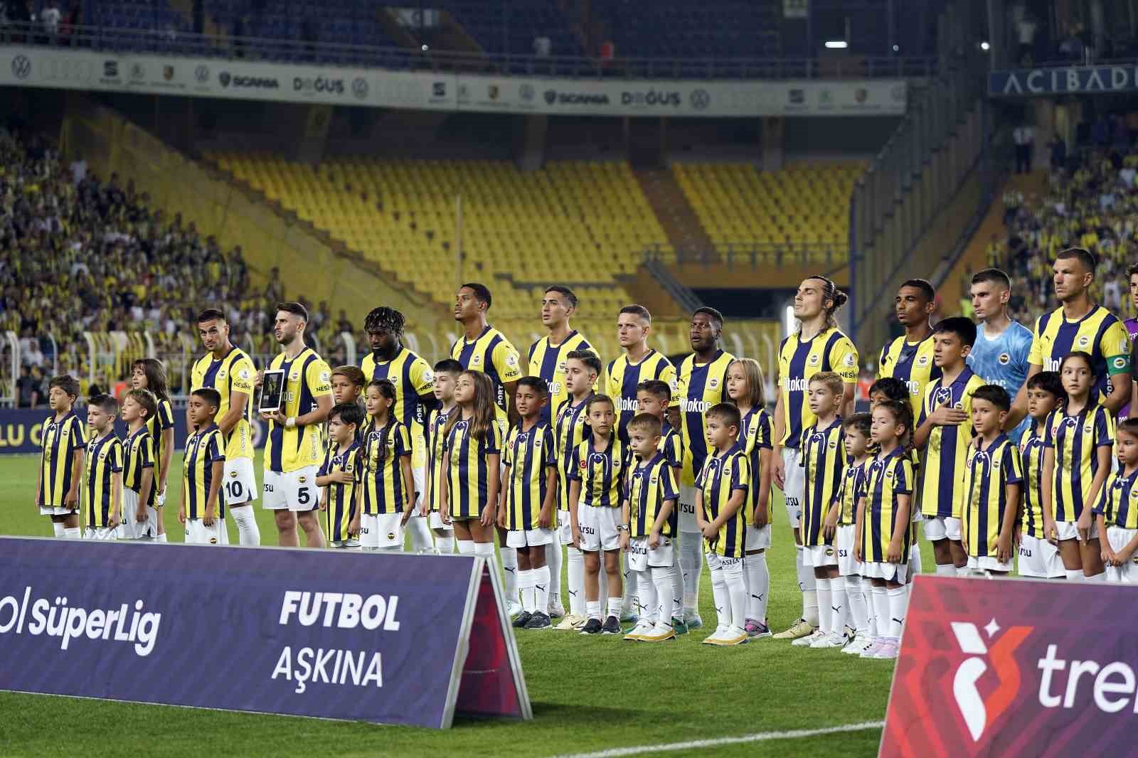 Trendyol Süper Lig: Fenerbahçe: 0 - Alanyaspor: 0 (Maç devam ediyor)
