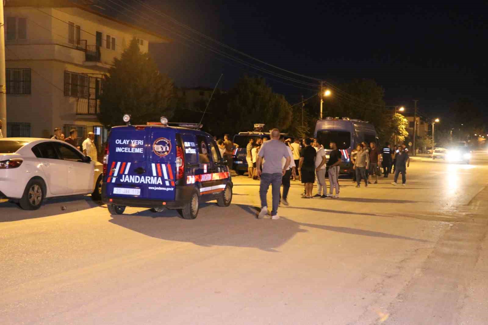 Gençlerin küçük yaştan itibaren süren husumetinde kan aktı: 1 ölü
