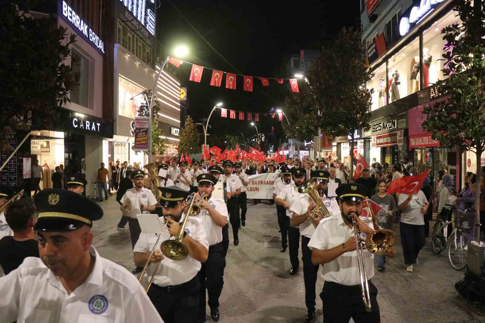 Sakarya, Zafer Bayramı’nın 102’nci yılında tek yürek oldu
