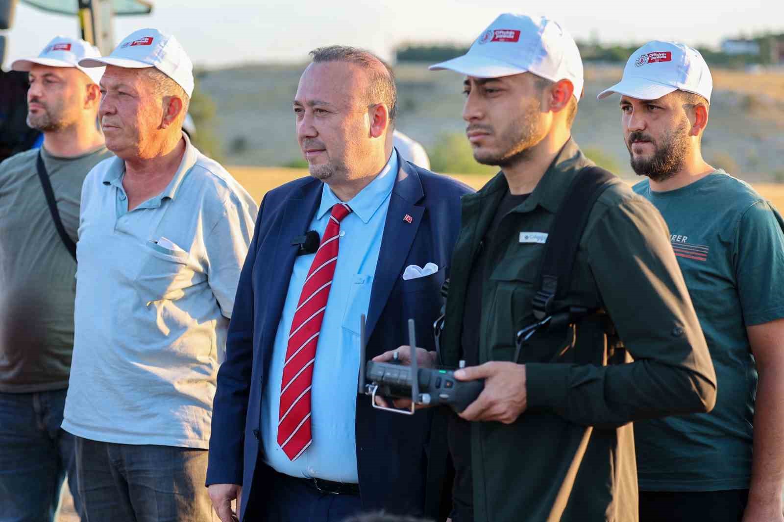 Uşak Belediyesi’nden çiftçiye destek
