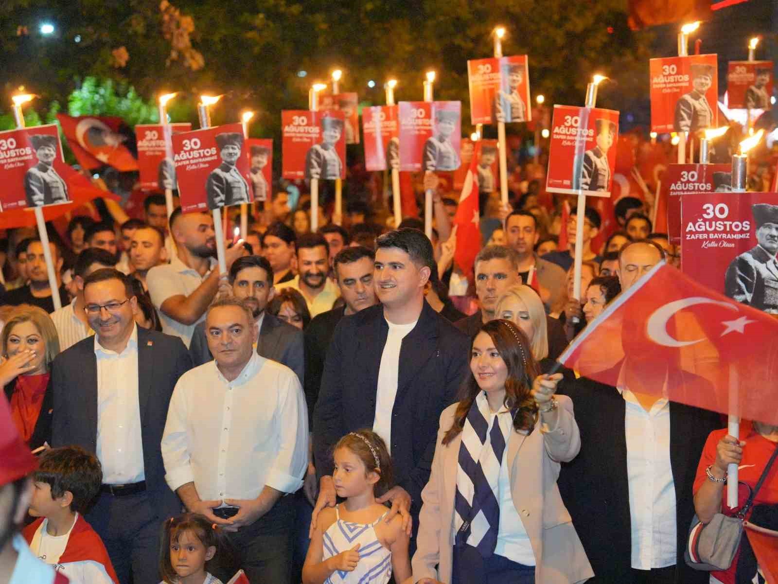 Ataşehir’de 30 Ağustos Zafer Bayramı coşkuyla kutlandı
