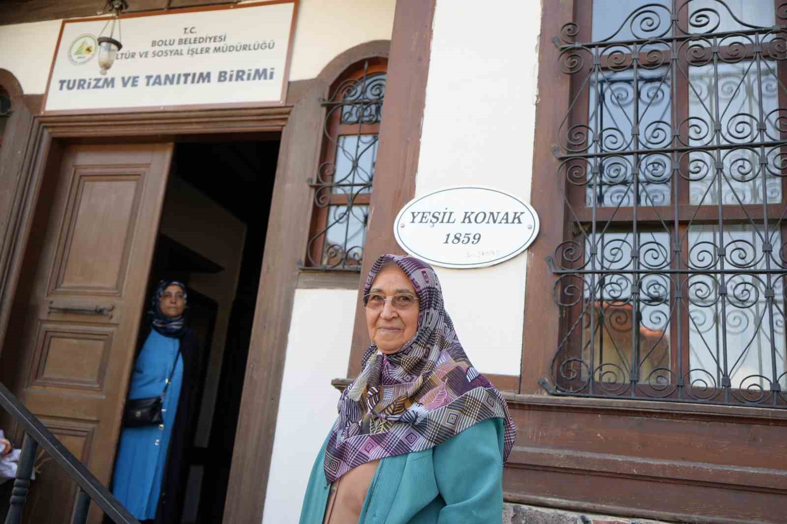 65 yıldır mısır kabuklarından sepet ören kadın ev hanımlarına ışık tuttu
