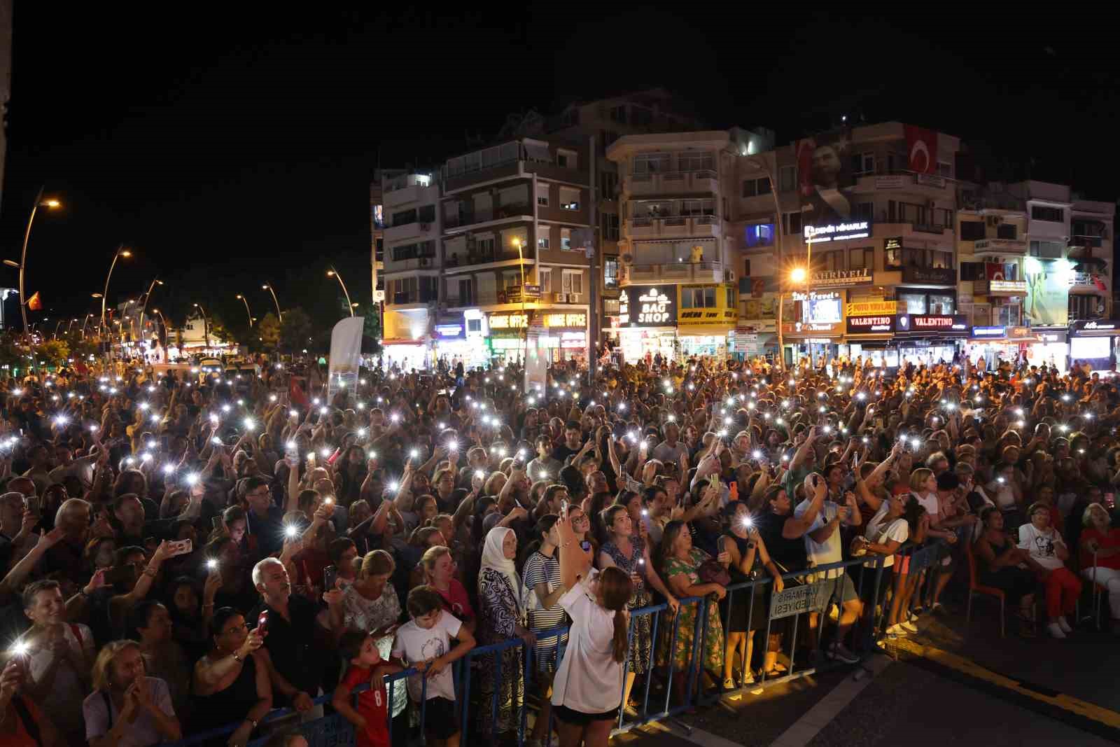 Marmaris’te 30 Ağustos Zafer Bayramı coşkuyla kutlandı
