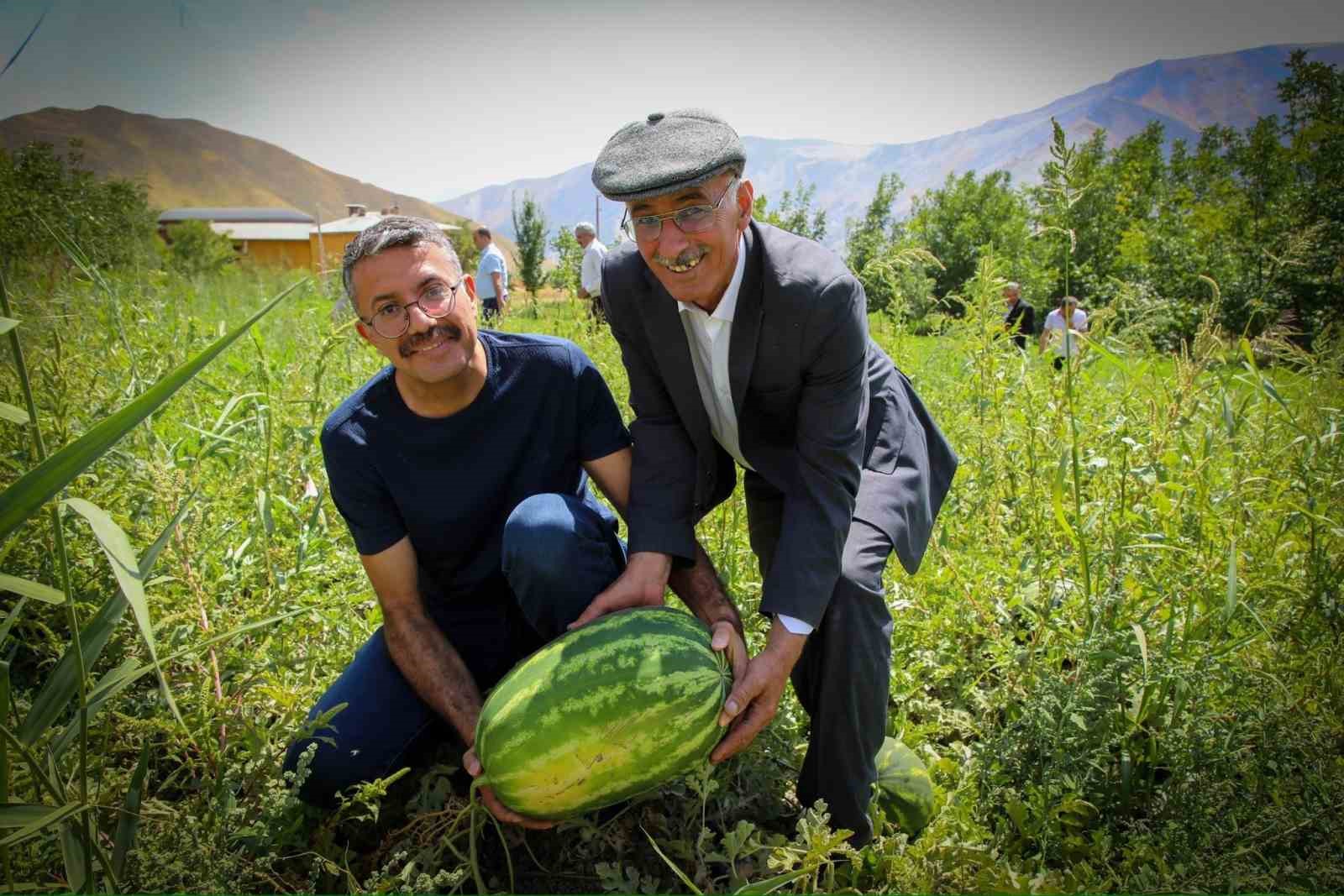 Vali Ali Çelik, Kaymaklı köylülerini diledi
