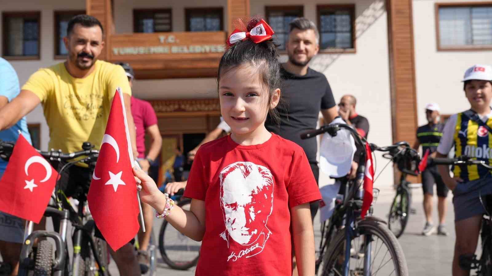 Pedallar Yunusemre’den Emiralem’e çevrildi
