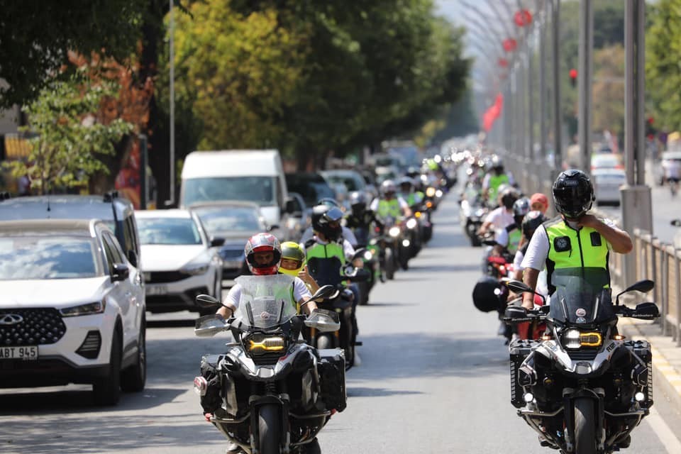 Erzincan’da motosiklet şov hayran bıraktı
