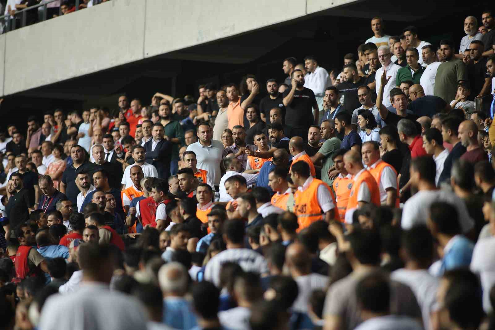 Trendyol Süper Lig : Adana Demirspor : 0 - Galatasaray : 4 (İlk yarı)
