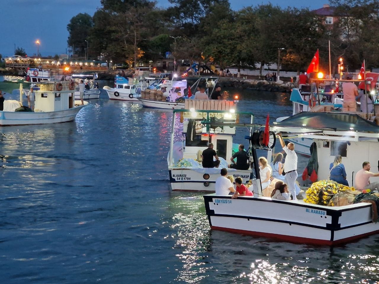 Sakarya’da balıkçılar törenle ‘vira bismillah’ dedi
