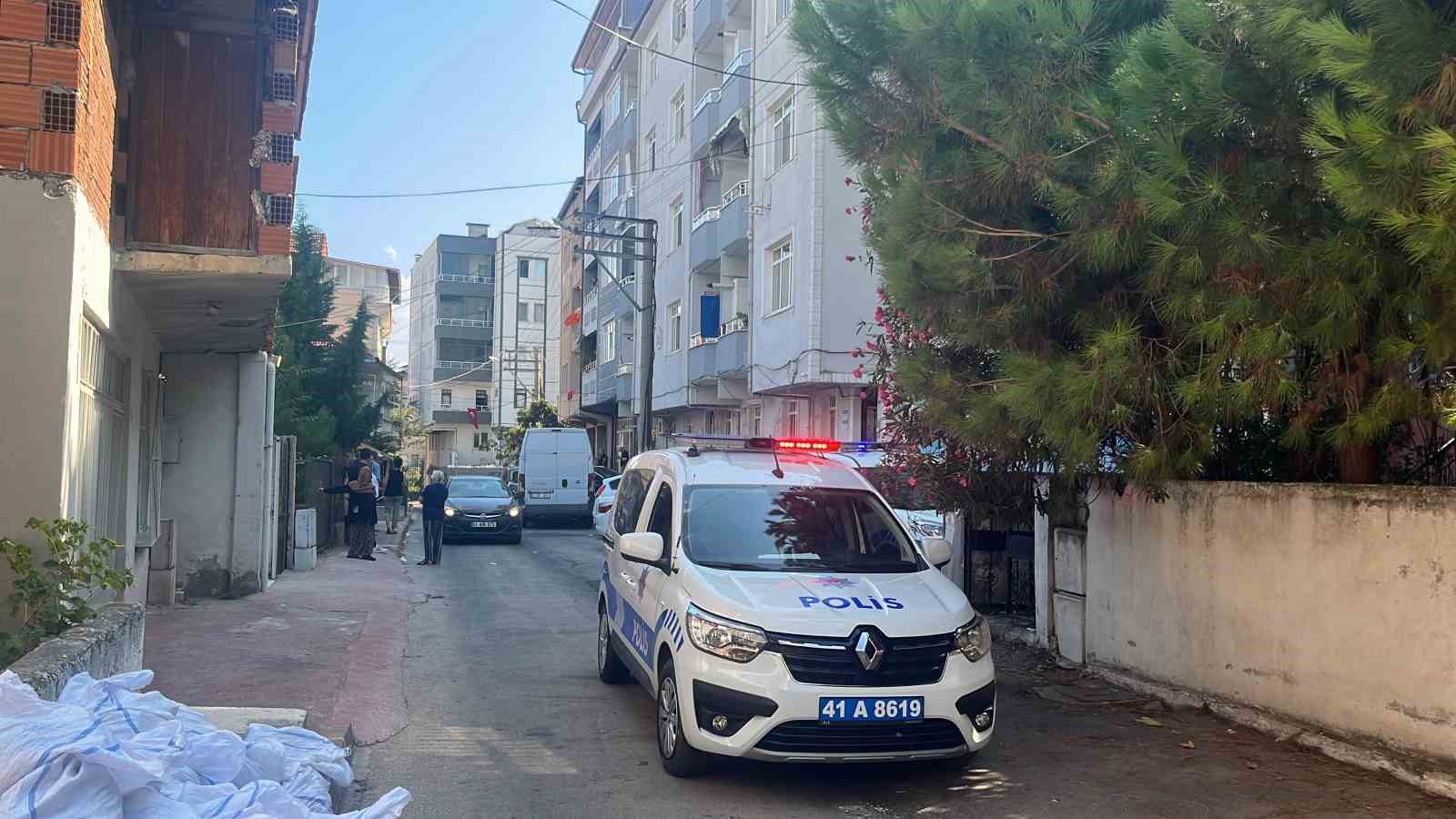 Kanser ağrılarına dayanamayan emekli polis memuru intihara kalkıştı
