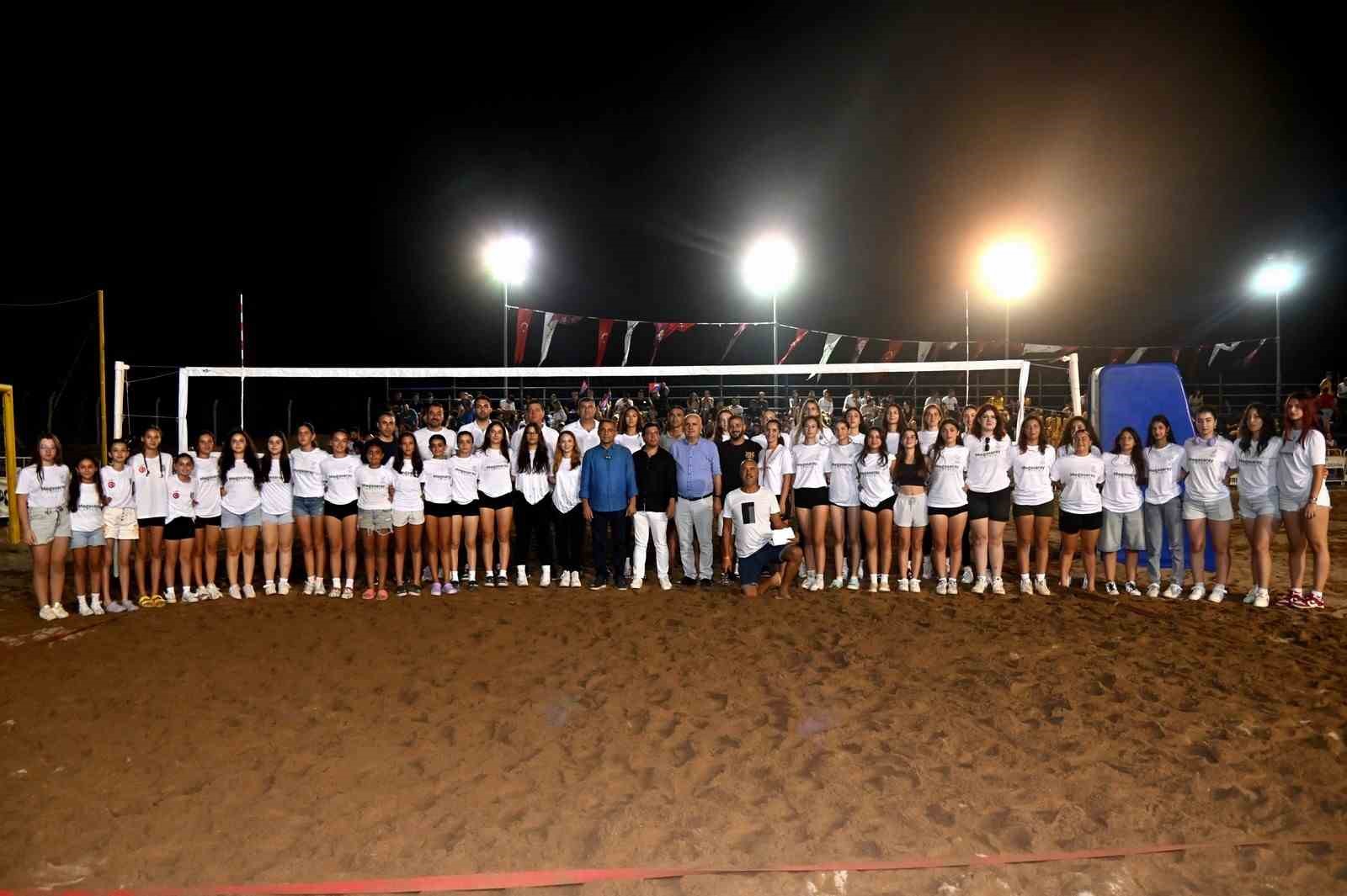 Manavgat’ta plaj voleybolu coşkusu başladı
