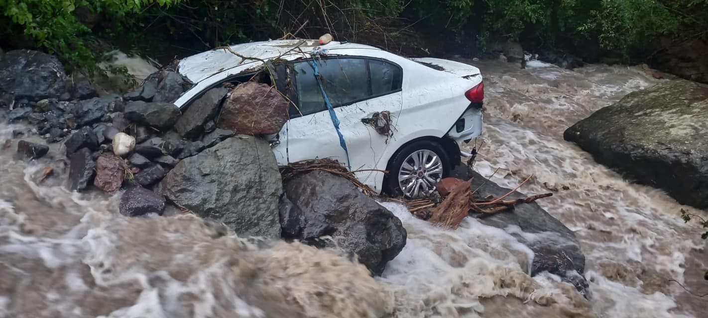 Artvin’de şiddetli yağış sel ve su taşkınlarına neden oldu
