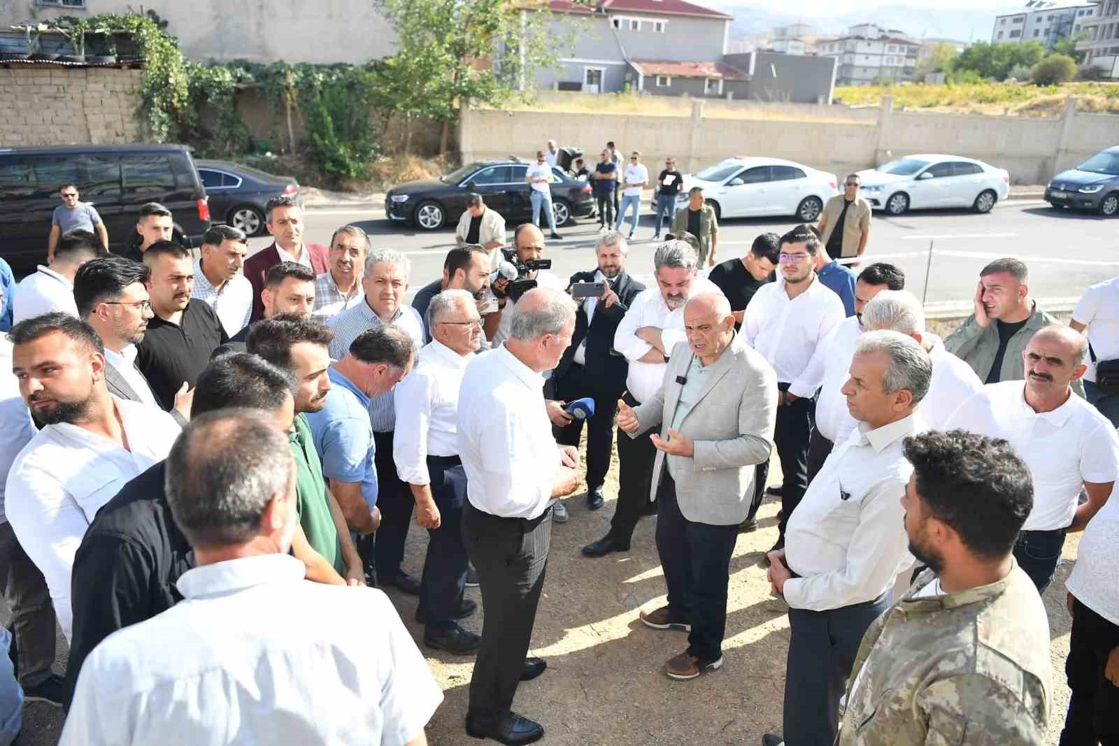 Yahyalı Belediyesi ve Tekstil Fabrikası Şantiyesi’ne ziyaret
