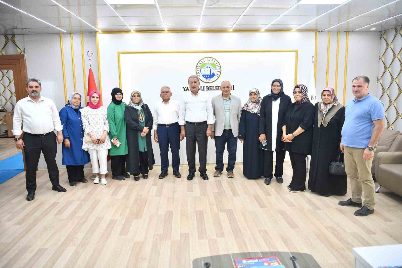 Yahyalı Belediyesi ve Tekstil Fabrikası Şantiyesi’ne ziyaret
