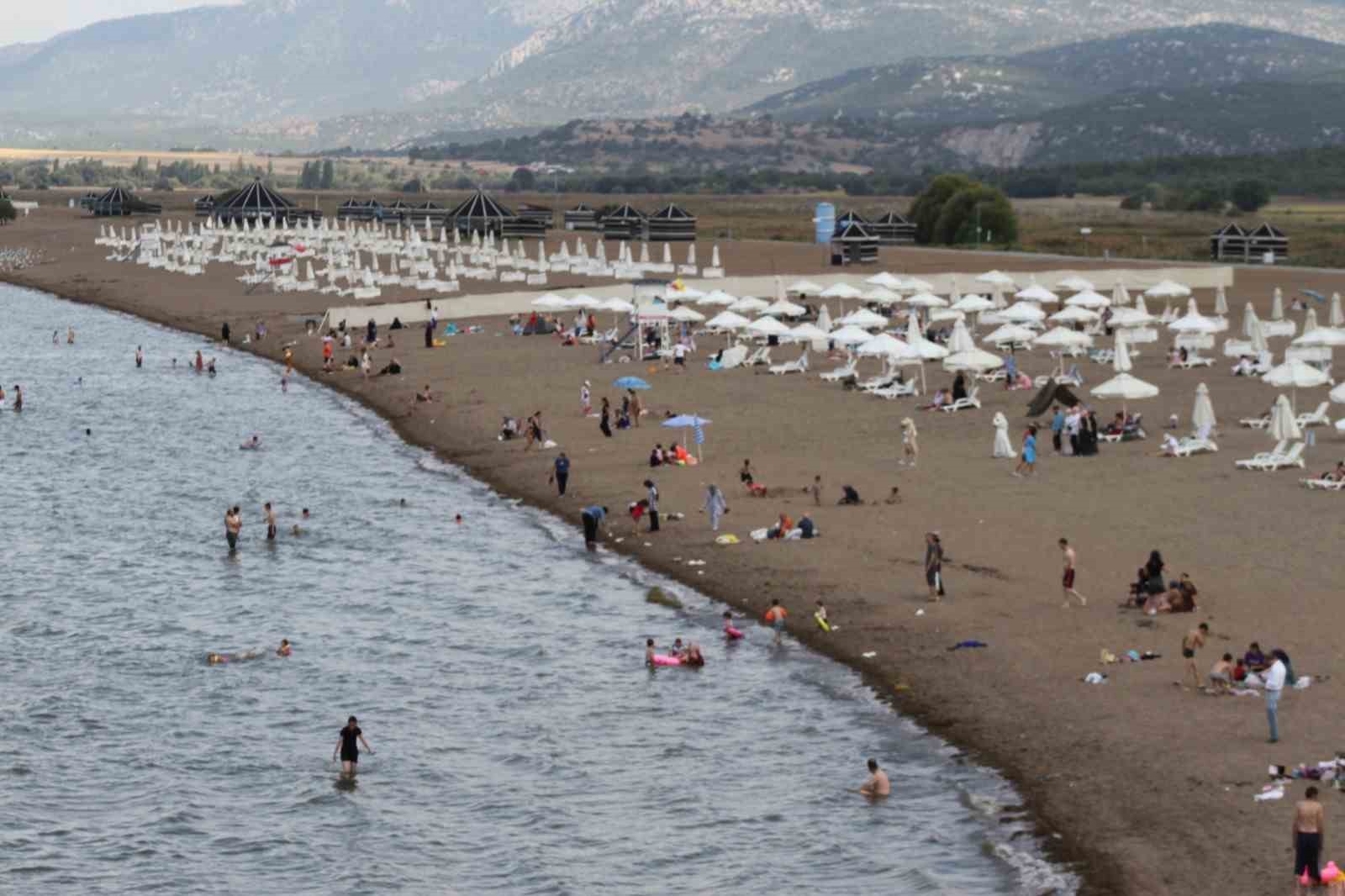 Konya’nın denizi Beyşehir Gölü, Akdeniz ve Ege sahillerini aratmıyor
