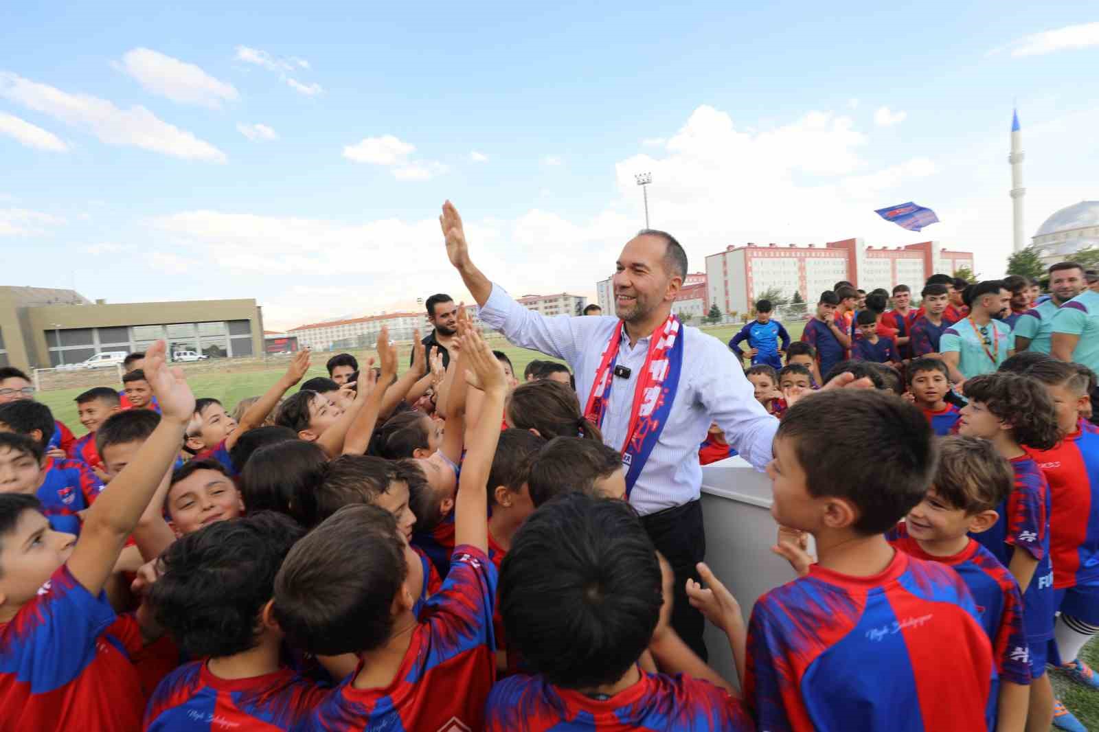 Niğde Belediyespor’dan coşkulu sezon açılışı
