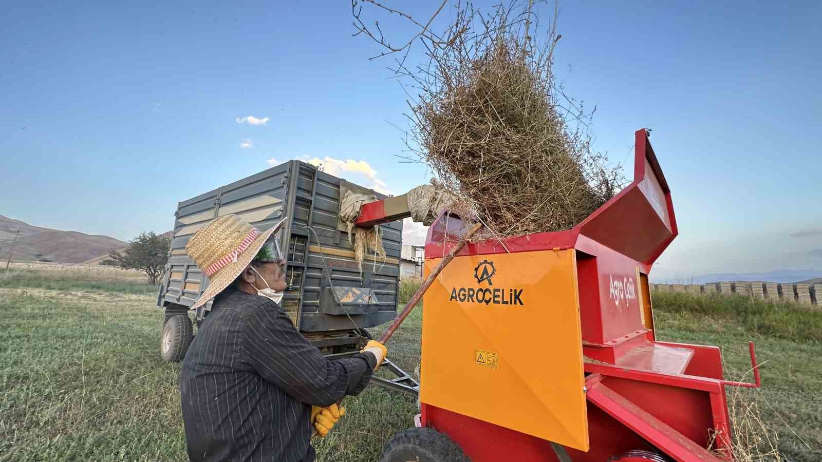 Yüksekova’da çiftçilerin kış hazırlığı başladı
