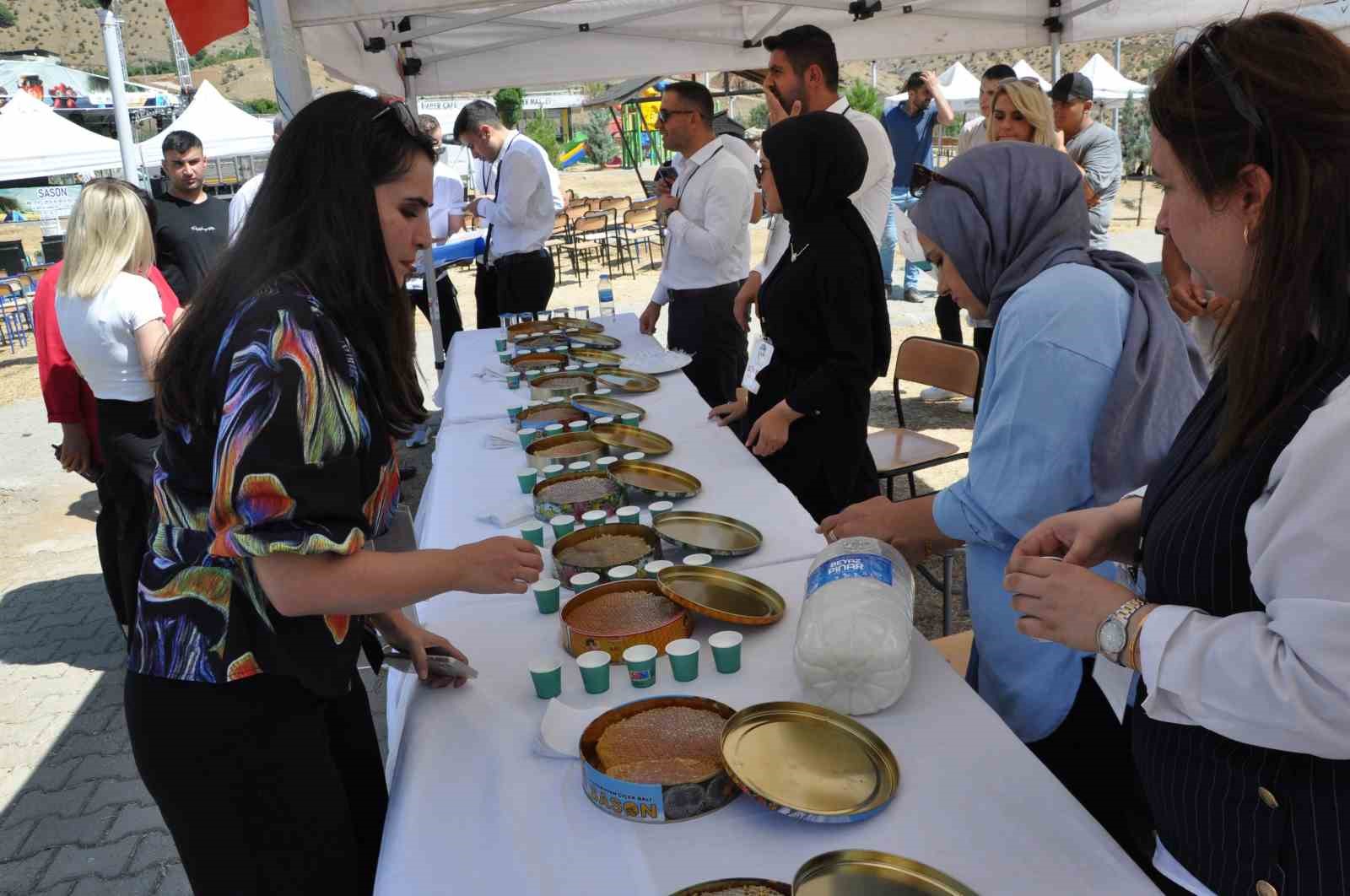 Sason’da en iyi bal yarışması düzenlendi
