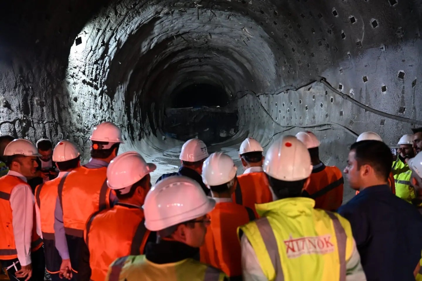 Bayburt Group İnşaat’ın 12 yıldır bitiremediği Kop Tüneli’nden vatandaşlar umudunu kesti
