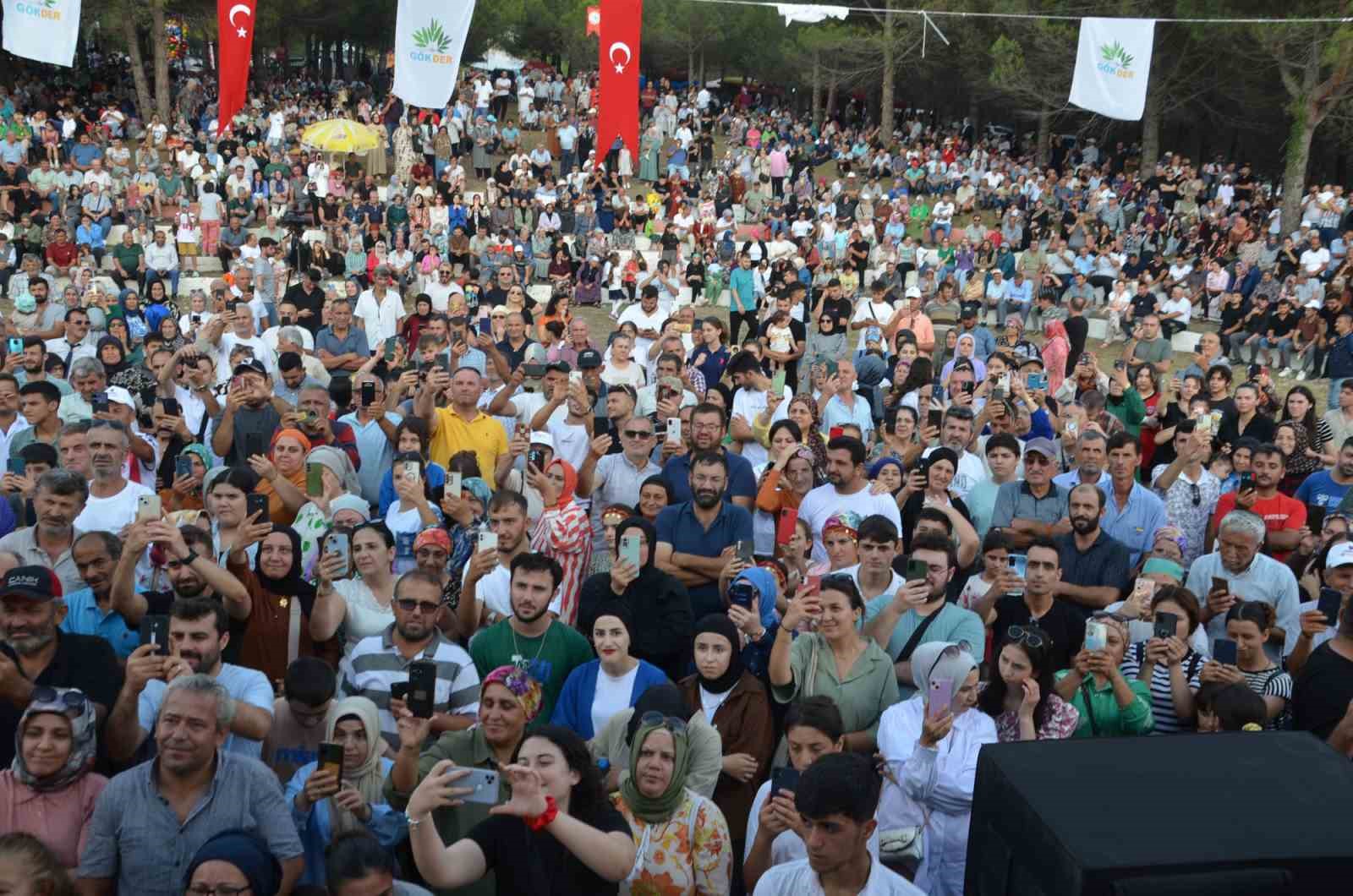 300 yıllık Karadede Panayırı’nda Hakkı Bulut rüzgarı
