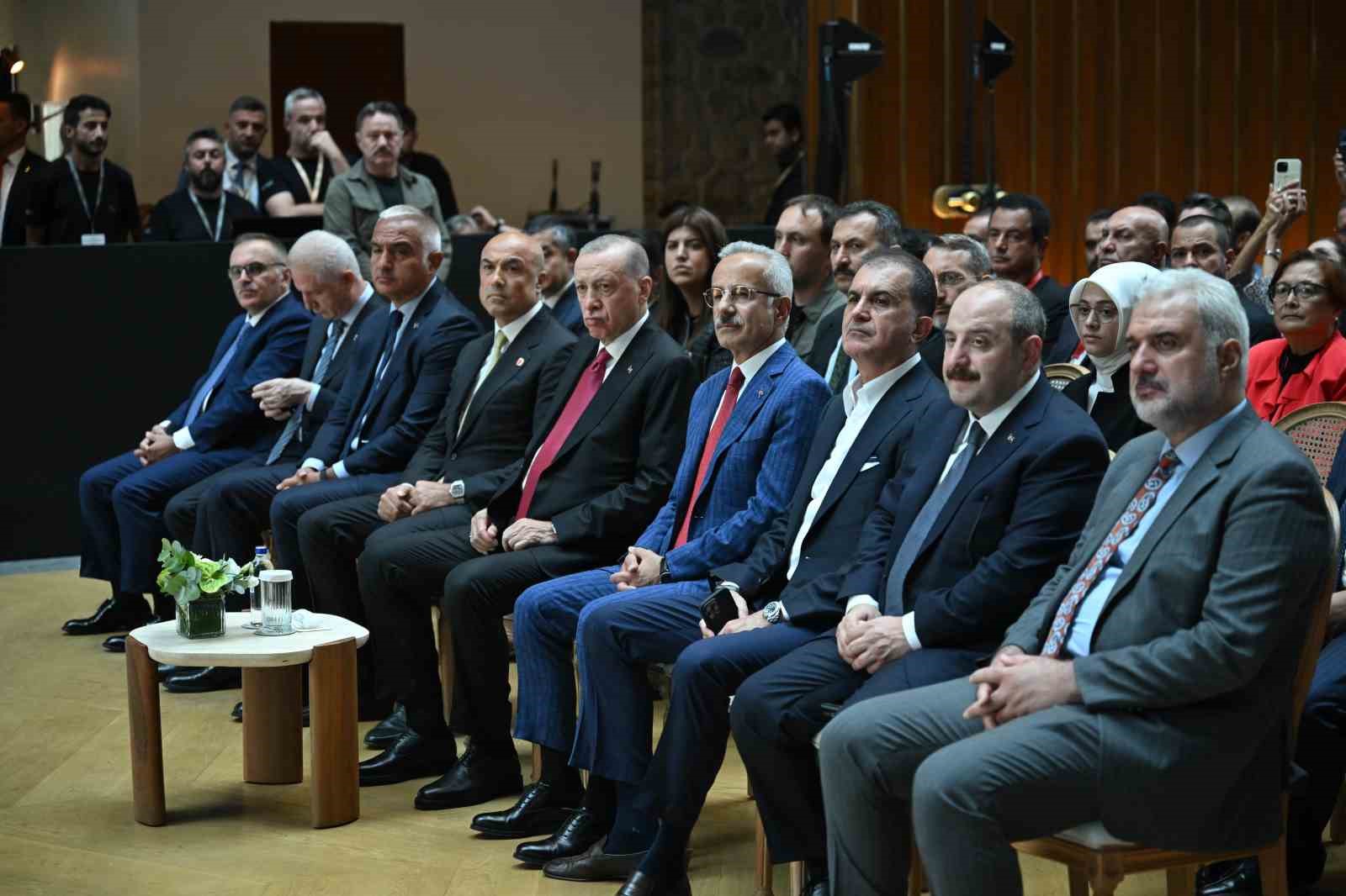 Ulaştırma ve Altyapı Bakanı Uraloğlu, Tersane İstanbul’daki otelin açılış törenine katıldı
