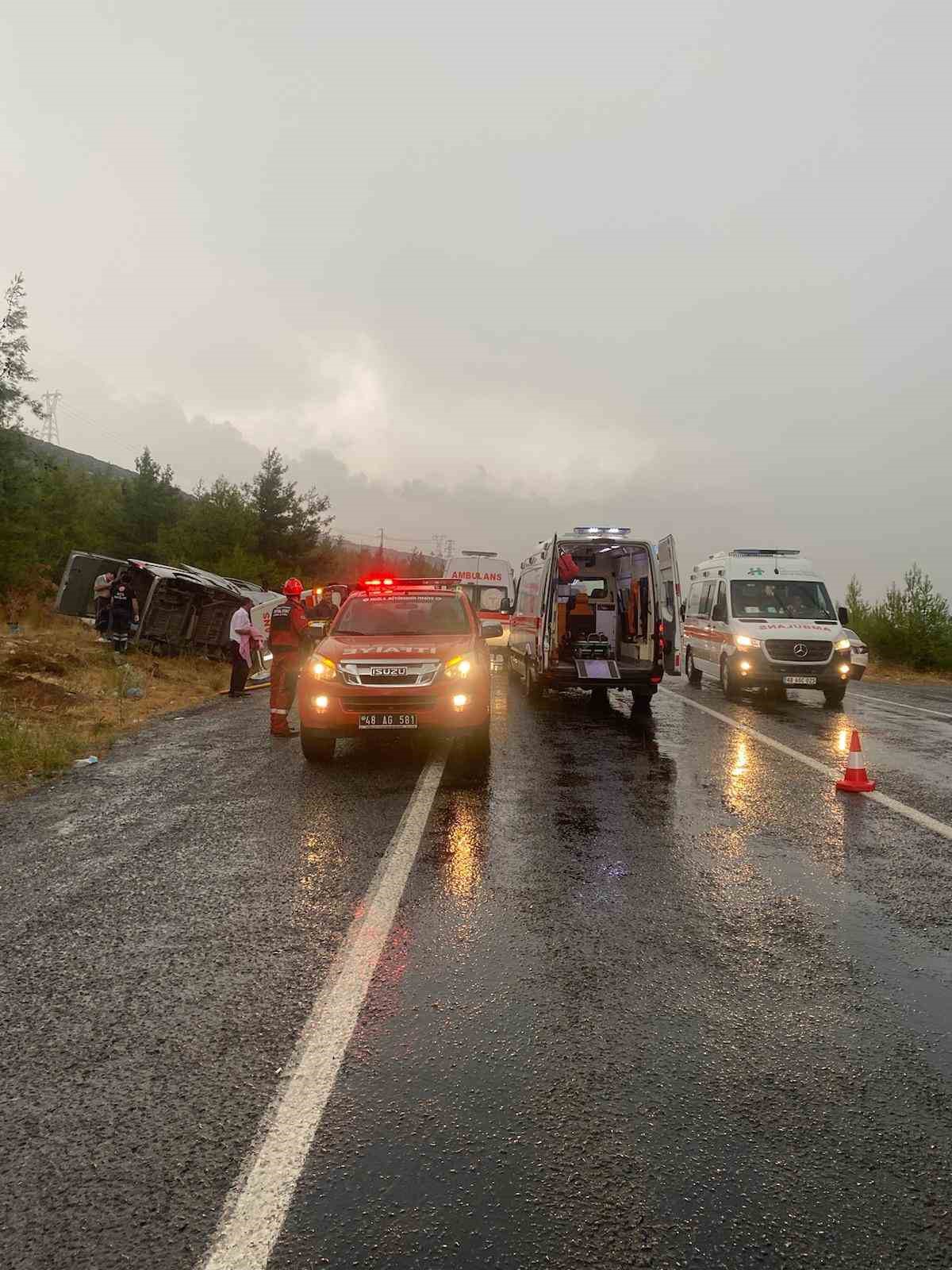 Muğla’da 2 kaza, 1 ölü, 14 yaralı
