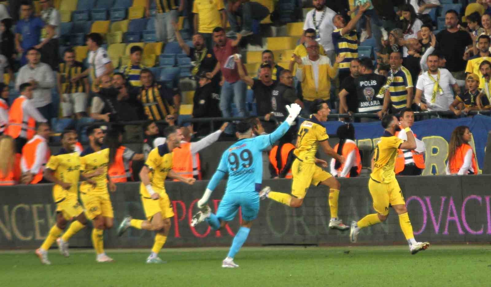 Trendyol 1. Lig: MKE Ankaragücü: 2 - İstanbulspor: 1
