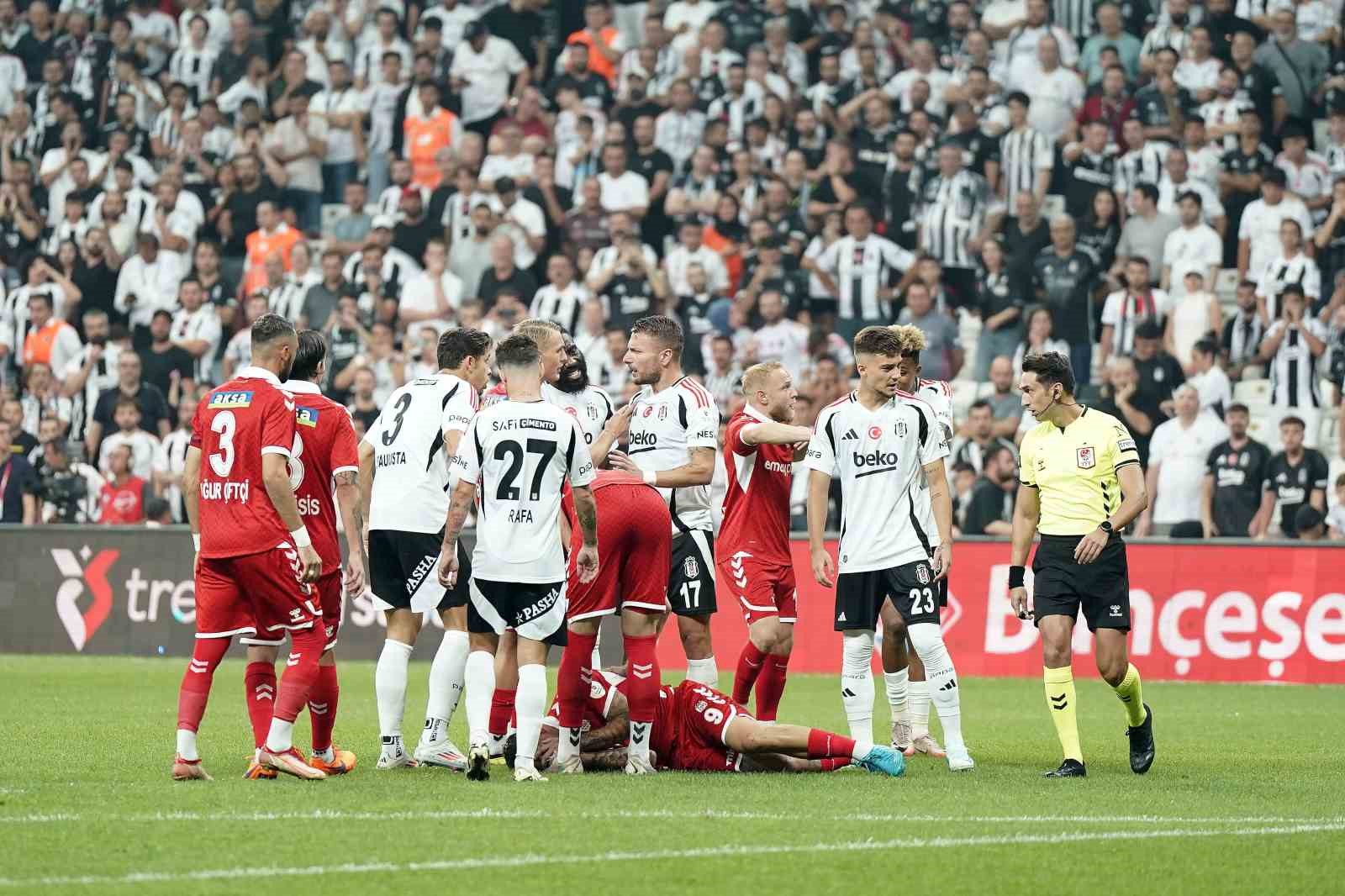 Trendyol Süper Lig: Beşiktaş: 0 - Sivasspor: 0 (Maç devam ediyor)
