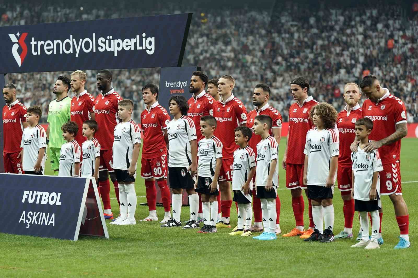 Trendyol Süper Lig: Beşiktaş: 0 - Sivasspor: 0 (Maç devam ediyor)
