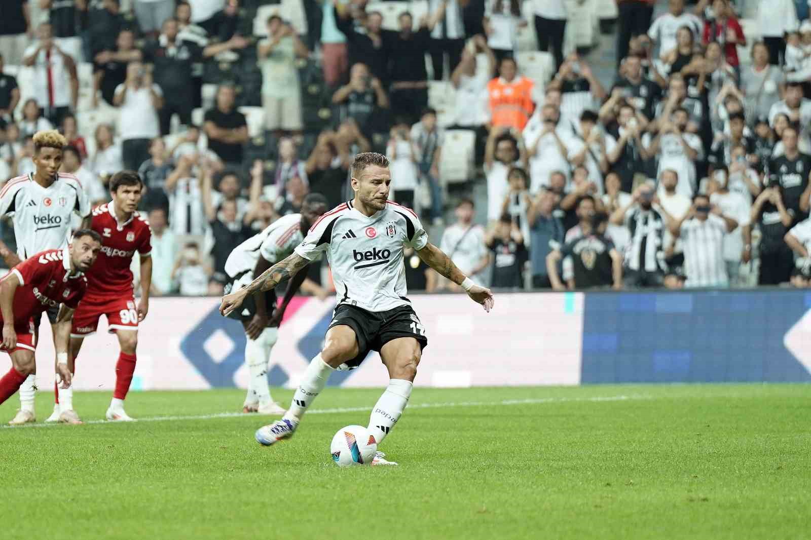 Trendyol Süper Lig: Beşiktaş: 1 - Sivasspor: 0 (İlk yarı)
