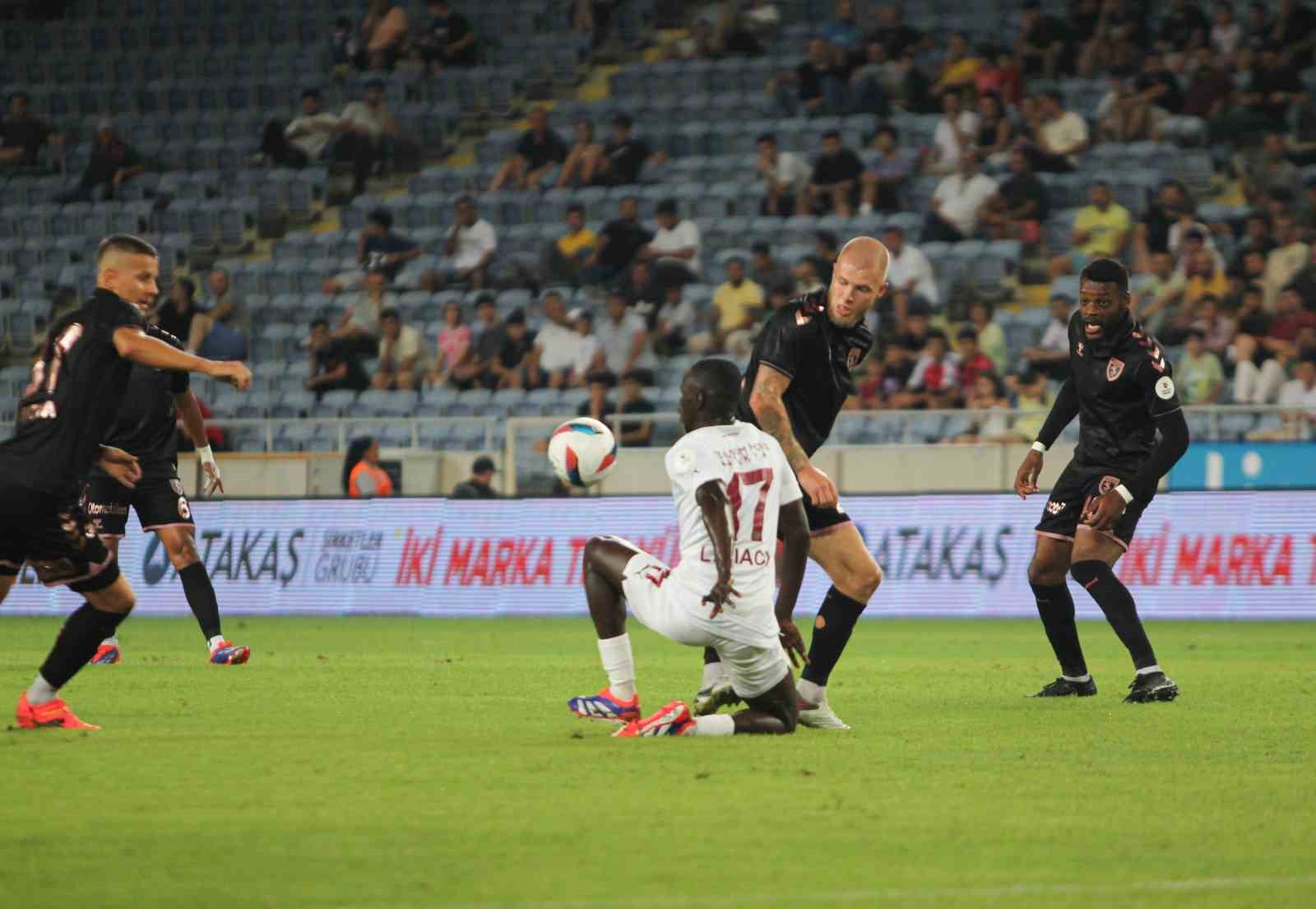 Trendyol Süper Lig: Hatayspor: 0 - Samsunspor: 1 (İlk yarı)
