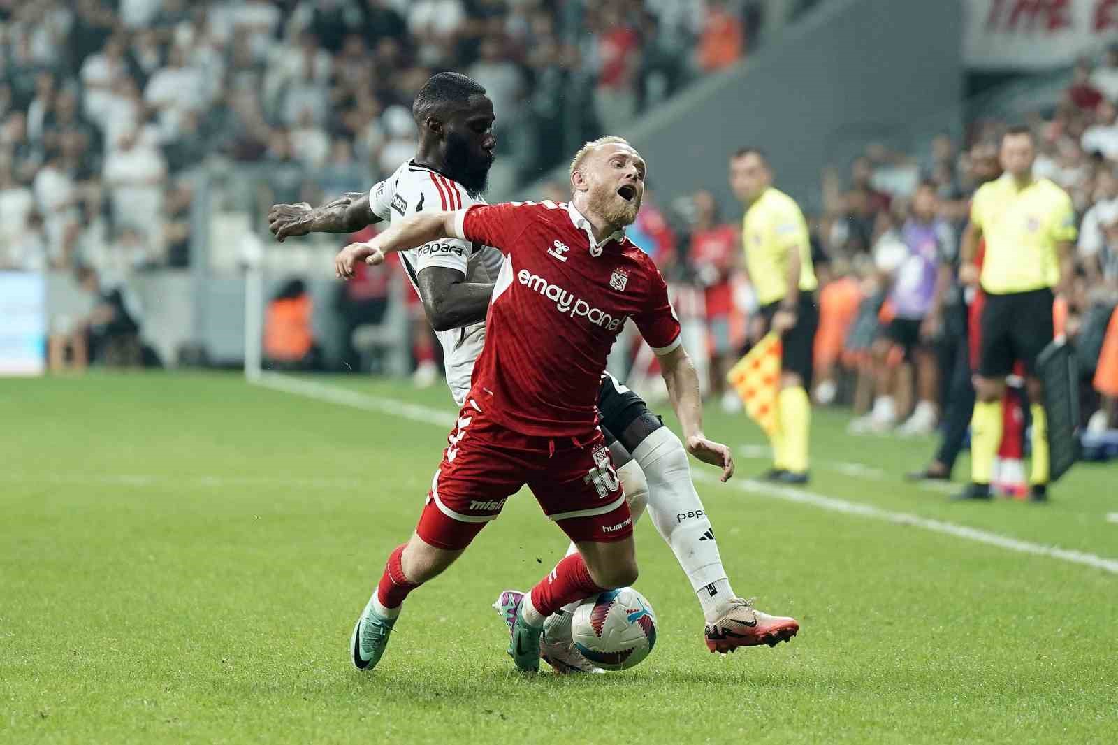 Trendyol Süper Lig: Beşiktaş: 2 - Sivasspor: 0 (Maç sonucu)
