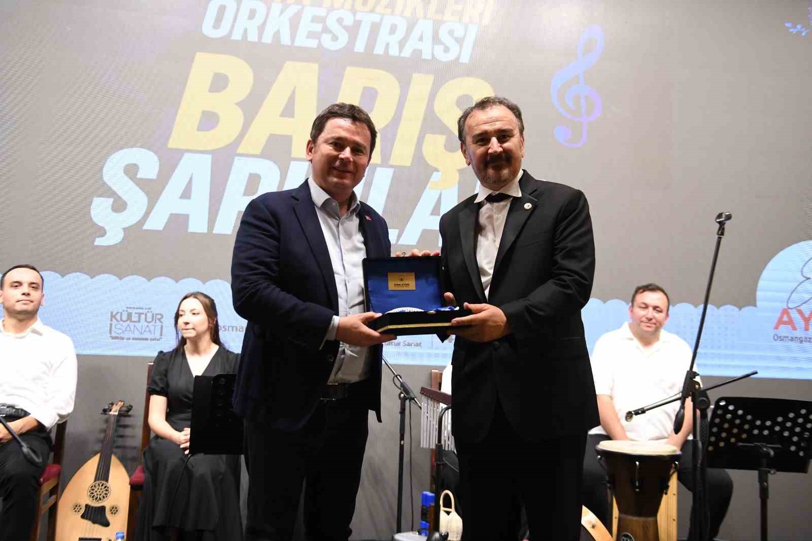 Şarkılar barış dolu bir dünya için seslendirildi
