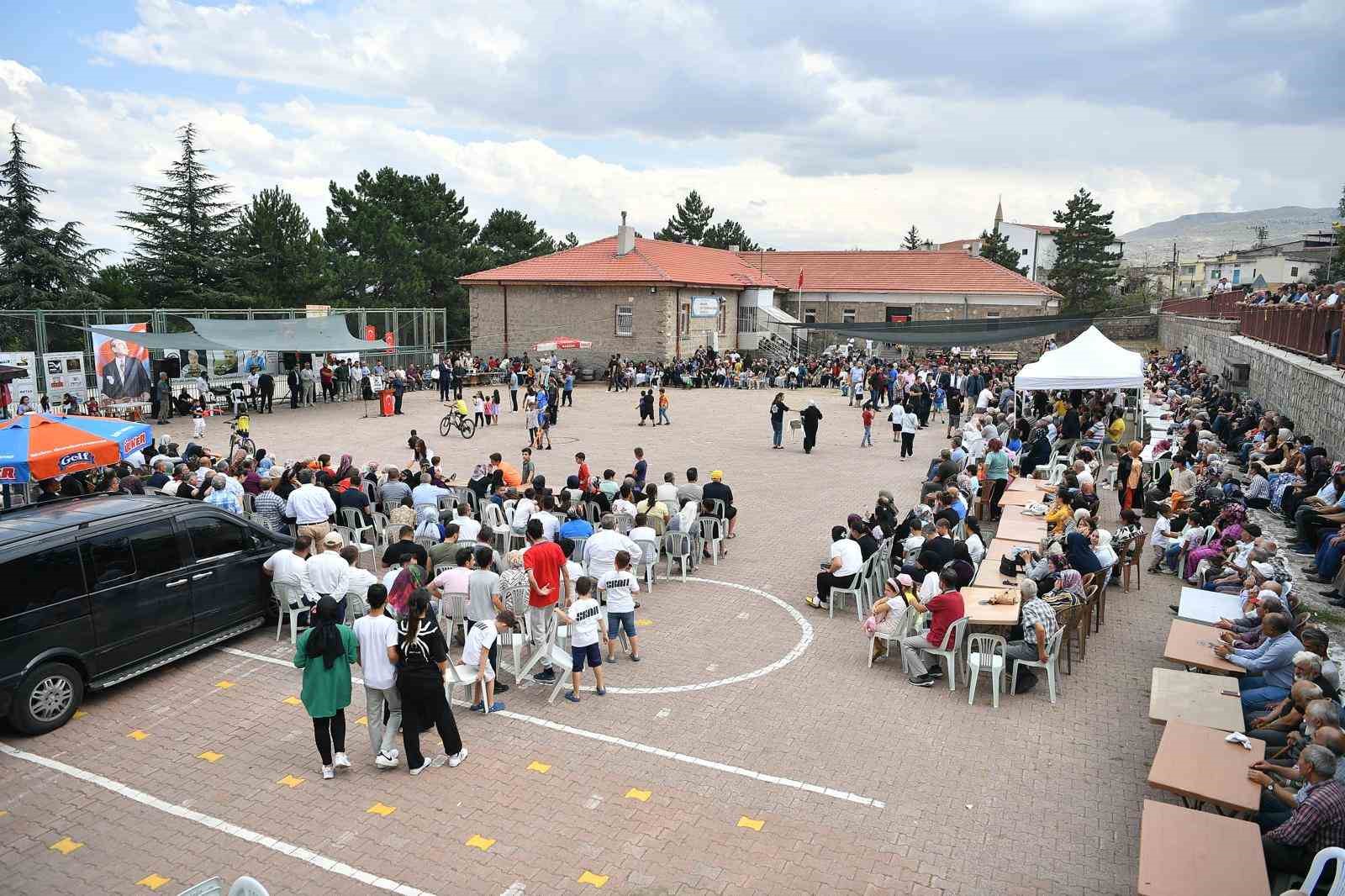 Kıranardı sakinleri, geleneksel pilav şenliğinde buluştu
