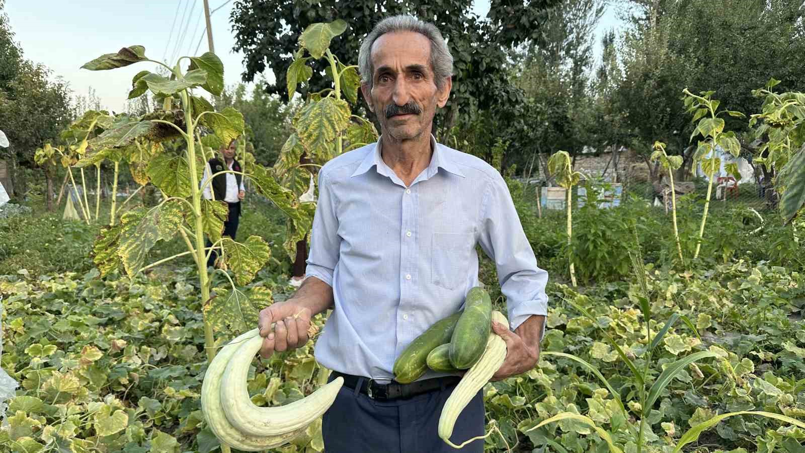 Çiftçi baba alın teriyle 4’ü doktor, 3’ü öğretmen, 2’si mimar, 1’i mühendis 10 çocuk yetiştirdi
