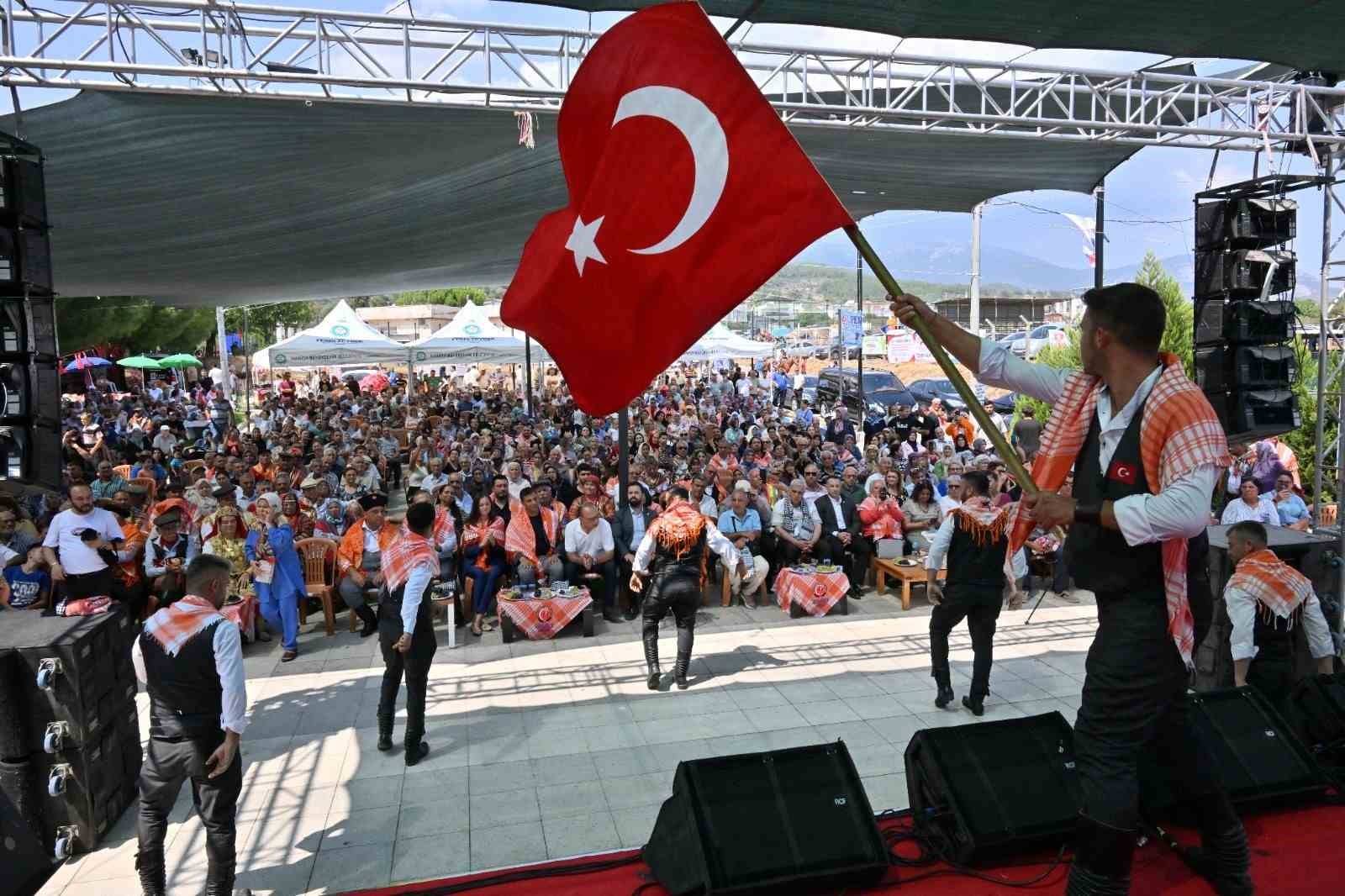 Manisa’da Bağ Bozumu ve Yörük Şenliği coşkuyla kutlandı
