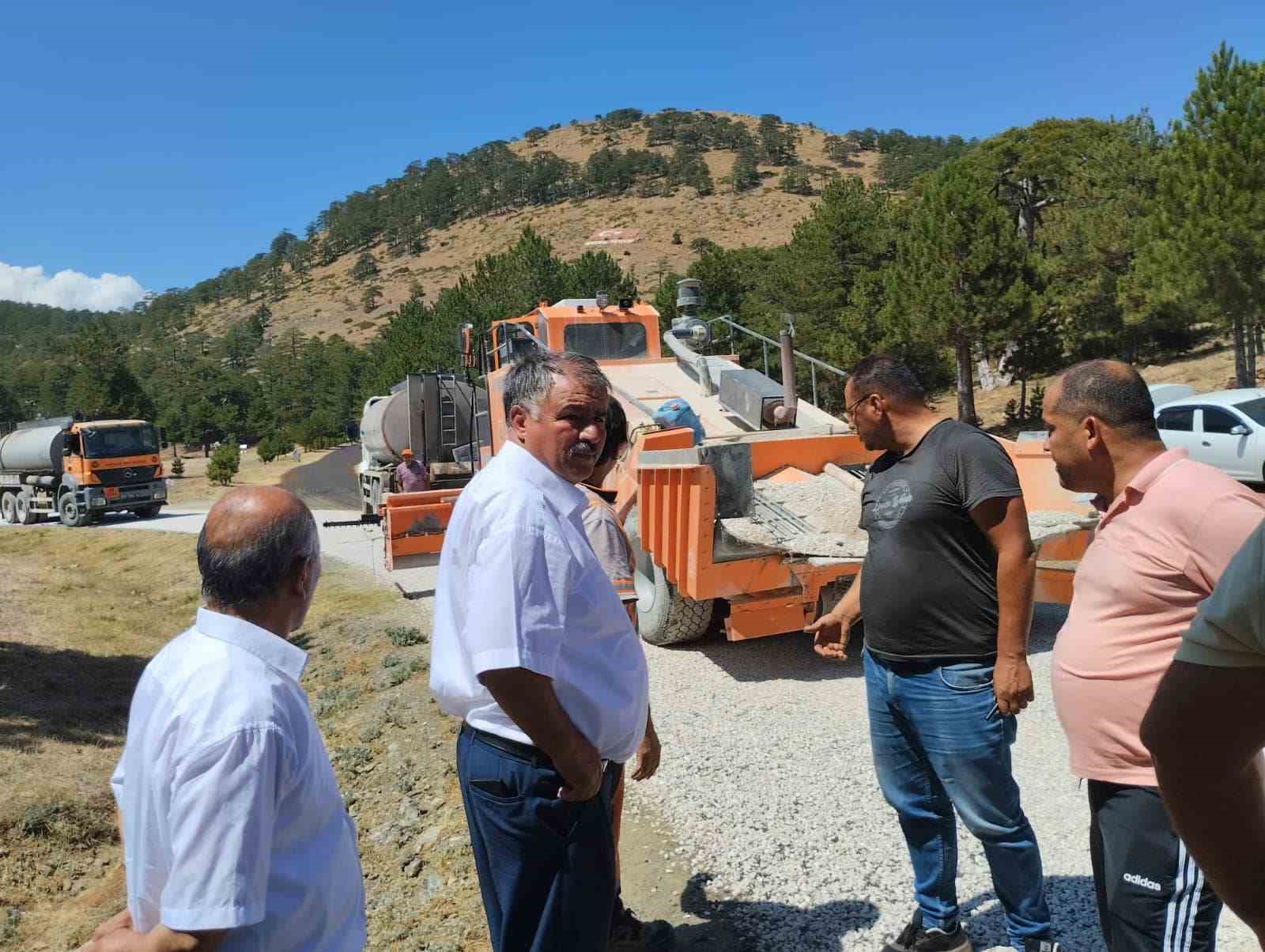 Beyağaç Topuklu Yaylası tozdan çamurdan kurtuldu
