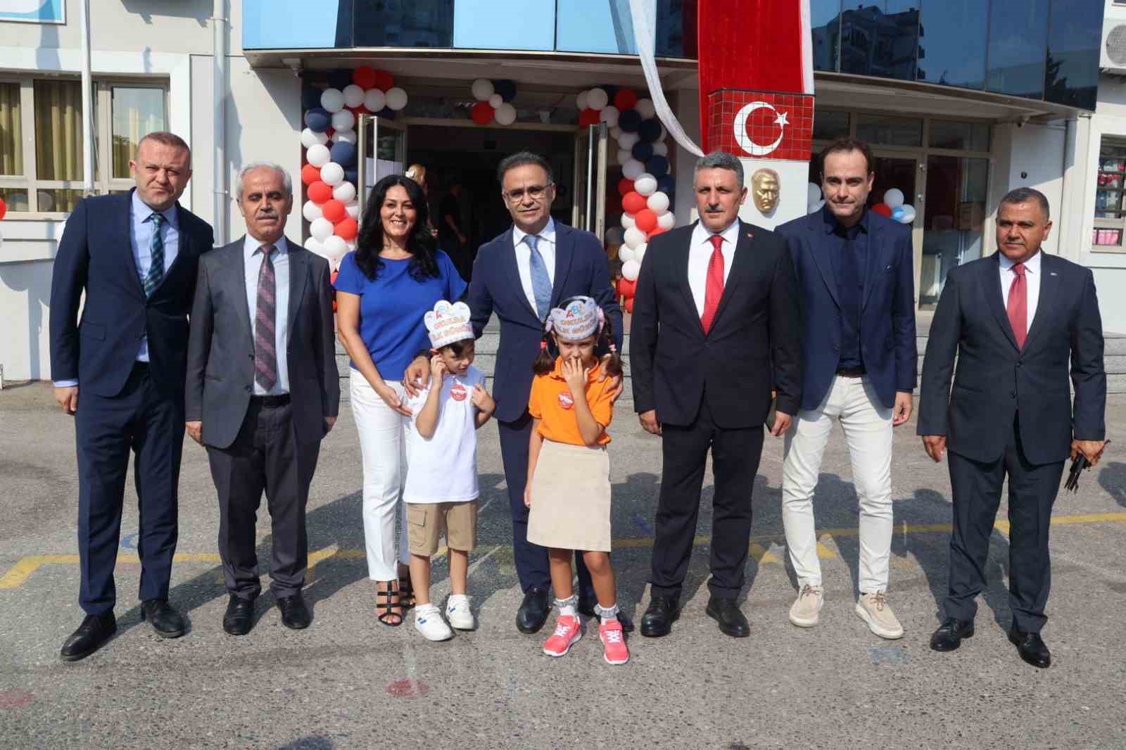 İzmir’de miniklere ilk zil ‘uyum’ için çaldı
