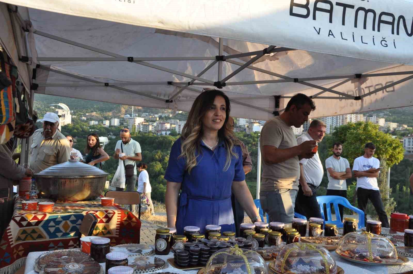 Mereto Dağı eteklerindeki Bal, Ceviz, Çilek ve Yayla Festivali yoğun ilgi gördü
